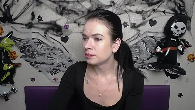 Snapshot of JasmineKouch chatting on October 28, 2025, 6:23 am JasmineKouch online show from October 28, 2025, 6:23 am