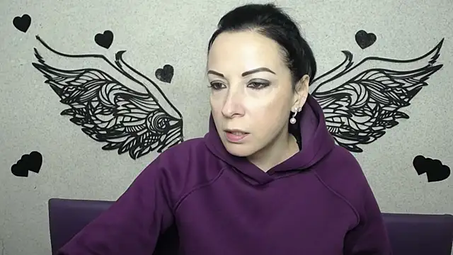 Snapshot of ElizabethSho chatting on January 18, 2026, 8:23 pm ElizabethSho online show from January 18, 2026, 8:23 pm