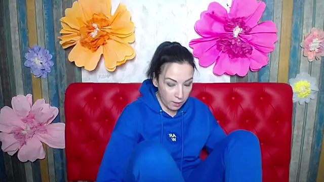 Snapshot of ElizabethSho chatting on February 4, 2026, 6:14 pm ElizabethSho online show from February 4, 2026, 6:14 pm