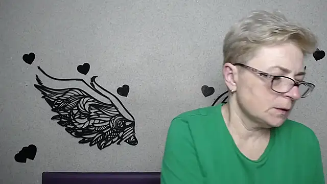 Snapshot of EmiliaGree chatting on March 31, 2026, 5:15 pm EmiliaGree online show from March 31, 2026, 5:15 pm