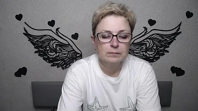 EmiliaGree online show from May 20, 2026, 5:10 pm