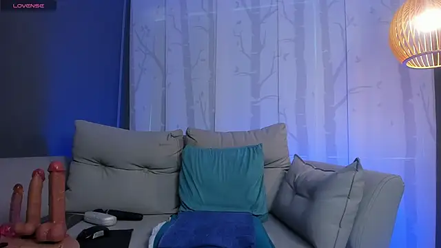 celestelewis online show from March 13, 2025, 7:39 pm