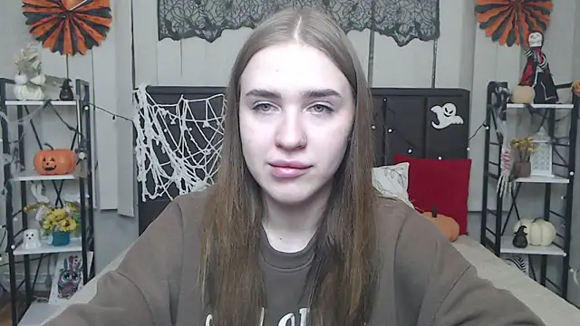 LauraHlot online show from October 20, 2025, 7:03 pm