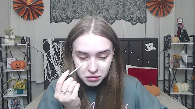 LauraHlot online show from November 2, 2025, 6:29 am