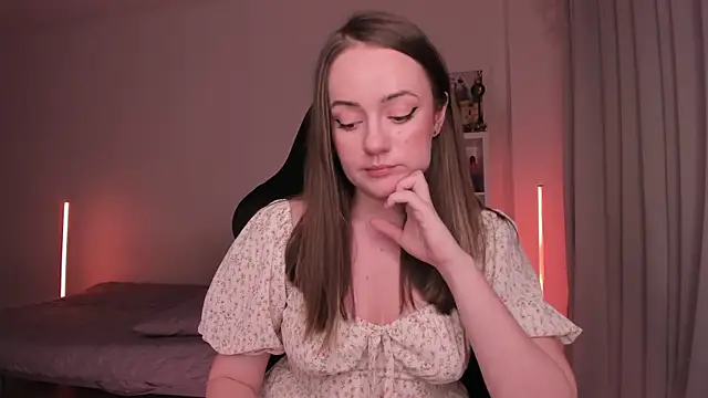 Snapshot of WalkingGirl chatting on January 26, 2025, 8:23 pm WalkingGirl online show from January 26, 2025, 8:23 pm