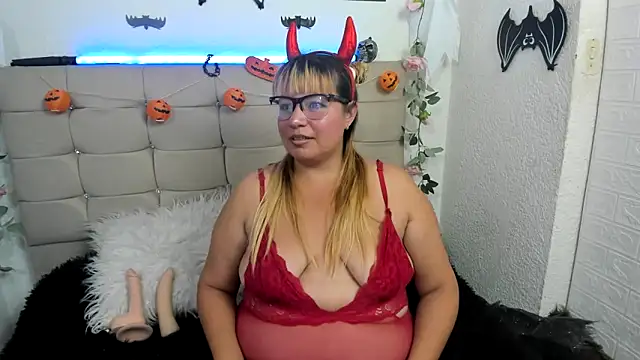 jones-scarlet online show from October 30, 2025, 2:10 am