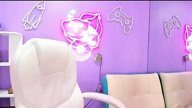 Camiila Osorio online show from September 19, 2025, 7:29 pm