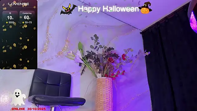 Snapshot of Karla-Ebony chatting on October 30, 2025, 1:42 pm Karla-Ebony online show from October 30, 2025, 1:42 pm