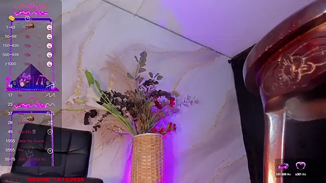 Snapshot of Karla-Ebony chatting on October 11, 2025, 1:56 pm Karla-Ebony online show from October 11, 2025, 1:56 pm