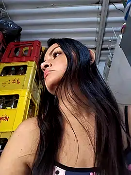 Linda Lars online show from September 15, 2025, 3:40 am