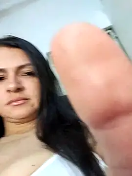 Linda Lars online show from September 29, 2025, 3:13 am