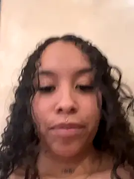 Snapshot of MarieLeon chatting on October 5, 2025, 9:16 pm MarieLeon online show from October 5, 2025, 9:16 pm