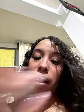 Snapshot of MarieLeon chatting on January 11, 2026, 10:38 pm MarieLeon online show from January 11, 2026, 10:38 pm