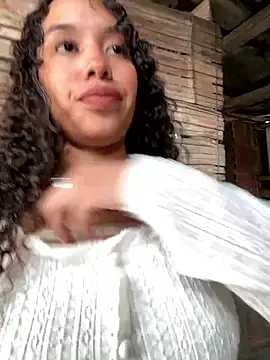 Snapshot of MarieLeon chatting on January 13, 2026, 6:12 pm MarieLeon online show from January 13, 2026, 6:12 pm