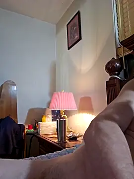 coolbrease10 online show from February 28, 2025, 5:37 am