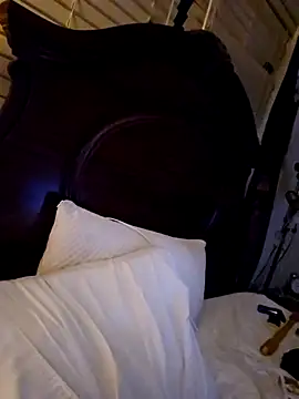 coolbrease10 online show from September 25, 2025, 4:18 am