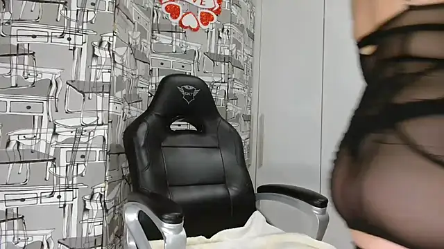 saraxt987 online show from March 12, 2025, 9:34 am