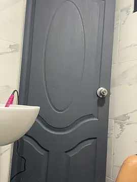 Arilw online show from November 7, 2025, 12:10 pm