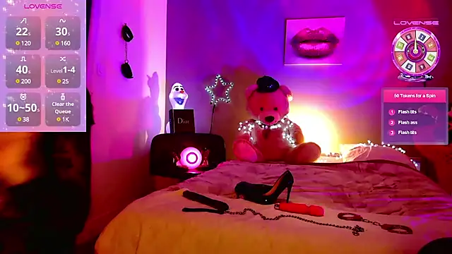 Stripgirl31 online show from February 11, 2025, 12:17 am