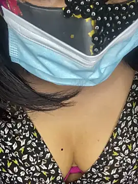 Snapshot of Shadow_Girl007 chatting on March 20, 2025, 5:15 pm Shadow Girl007 online show from March 20, 2025, 5:15 pm