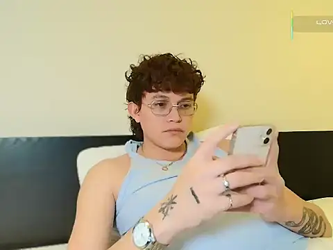 ccamilo-andress online show from March 4, 2026, 9:00 pm