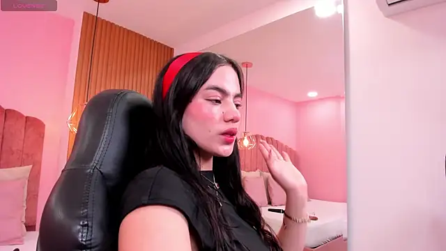 ariel jonees online show from March 18, 2025, 4:50 pm