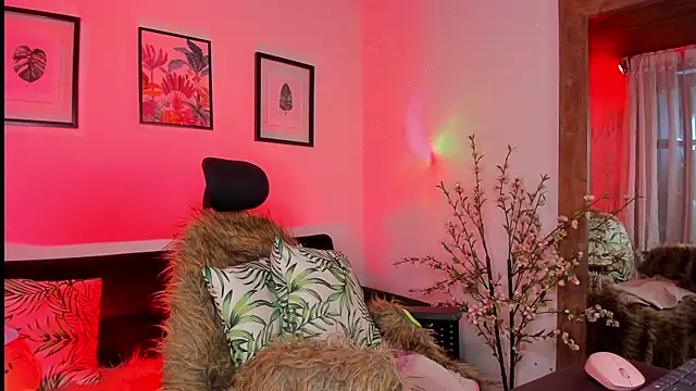  gia rose online show from October 7, 2025, 9:05 pm