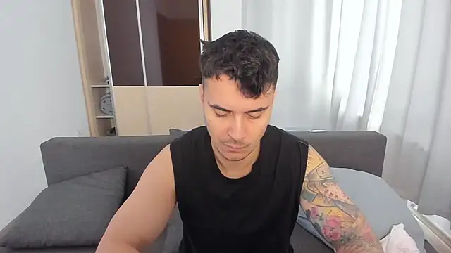 MatMalonne online show from October 31, 2025, 8:22 am