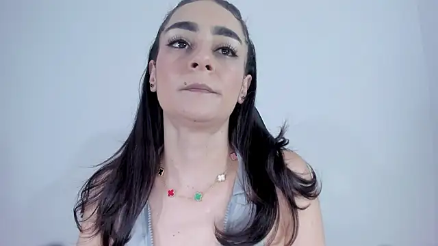 serafelle online show from March 6, 2026, 11:00 pm