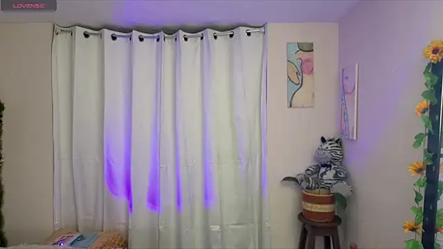 Tomoe b online show from April 15, 2026, 6:52 am