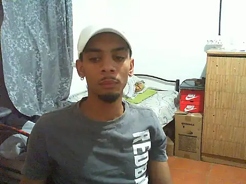 29YOURZ 28  online show from November 21, 2025, 7:24 pm