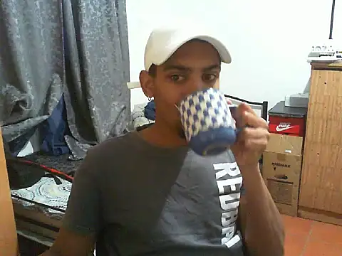 29YOURZ 28  online show from September 25, 2025, 5:13 am