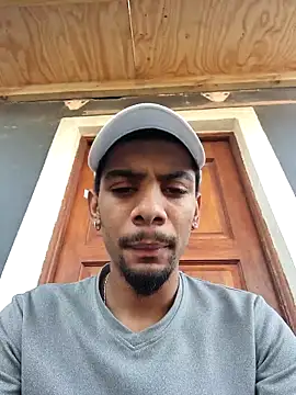 29YOURZ 28  online show from October 12, 2025, 3:24 pm