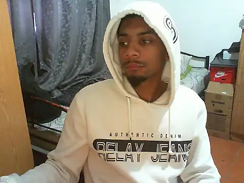 29YOURZ 28  online show from October 6, 2025, 8:37 am