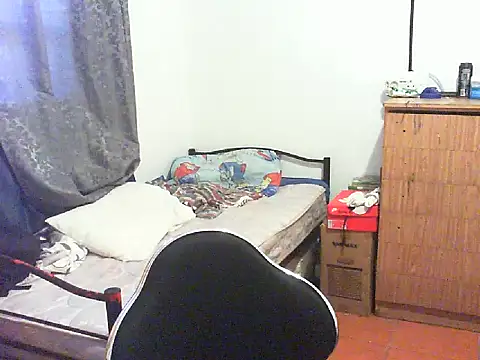 29YOURZ 28  online show from February 12, 2025, 3:49 pm