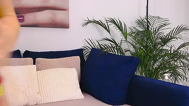 AmelieKeys online show from June 3, 2026, 3:29 am