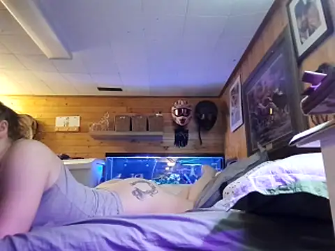 Ryan and Aurora online show from April 2, 2026, 9:32 pm