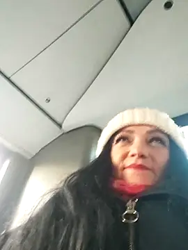 SweetLeila40 online show from March 5, 2026, 3:08 pm