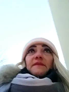 SweetLeila40 online show from February 21, 2025, 4:05 pm