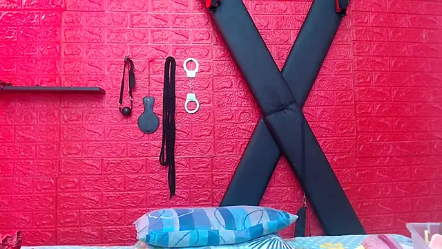 evaleribigtits18 online show from February 19, 2025, 1:29 am