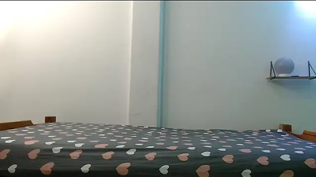 evaleribigtits18 online show from March 9, 2026, 2:37 am