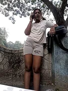 Hot Urvi online show from December 1, 2025, 8:15 am