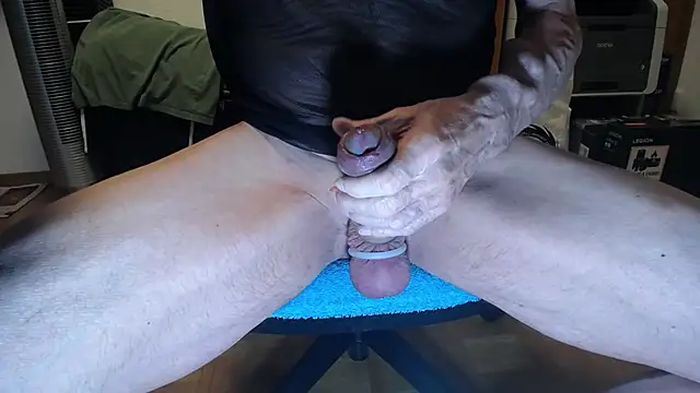 Snapshot of MrTrent chatting on March 14, 2025, 7:26 am MrTrent online show from March 14, 2025, 7:26 am