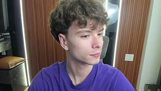 Snapshot of calvin_love_you chatting on May 29, 2026, 3:40 pm calvin love you online show from May 29, 2026, 3:40 pm