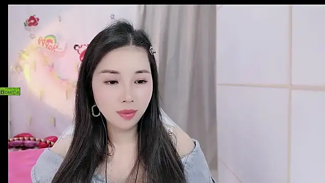 HK angelchloe online show from November 27, 2025, 1:39 am