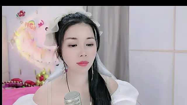 HK angelchloe online show from November 14, 2025, 1:09 am