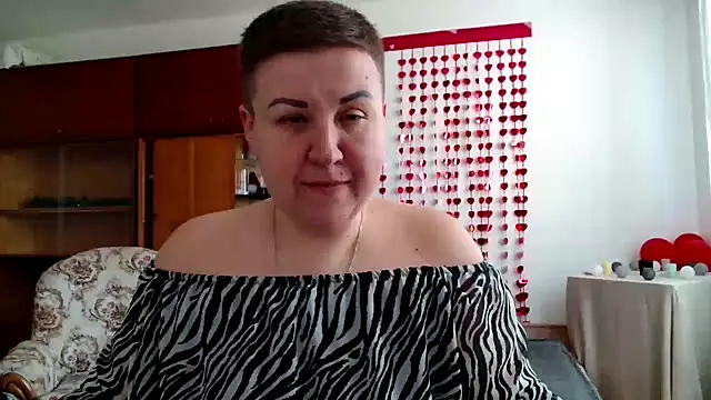 Snapshot of Annet1912 chatting on March 8, 2025, 10:54 am Annet1912 online show from March 8, 2025, 10:54 am