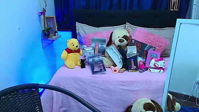 avans 15 online show from February 28, 2025, 11:12 pm