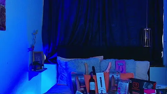 avans 15 online show from February 18, 2025, 8:03 pm