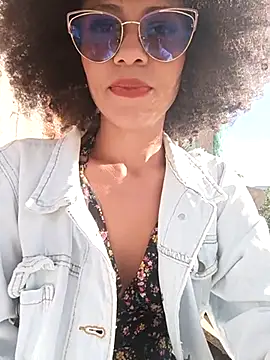 Snapshot of BlairSamy chatting on March 22, 2025, 7:53 pm BlairSamy online show from March 22, 2025, 7:53 pm